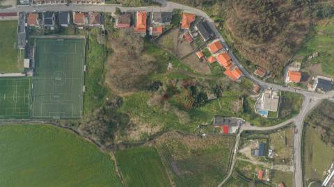 Quinta com 2 hectares em Sande S. Lourenço, Guimarães