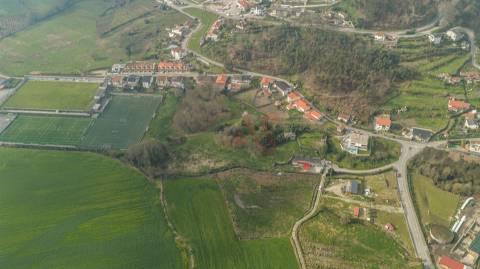 Quinta com 2 hectares em Sande S. Lourenço, Guimarães