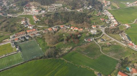 Quinta com 2 hectares em Sande S. Lourenço, Guimarães