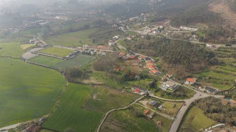 Quinta com 2 hectares em Sande S. Lourenço, Guimarães