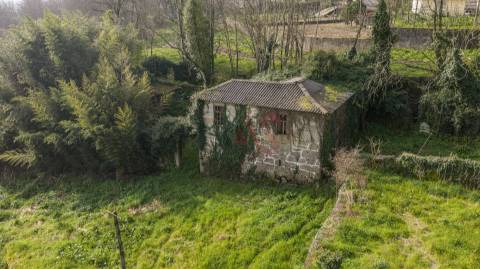 Quinta com 2 hectares em Sande S. Lourenço, Guimarães