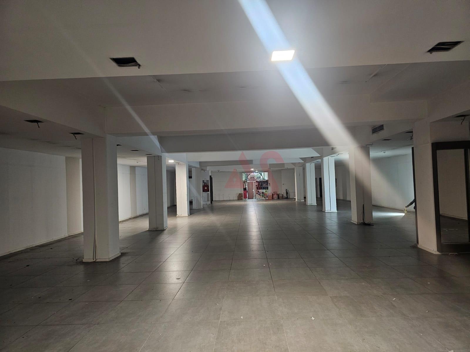 Loja para Arrendamento no Centro de Guimarães – Avenida Gil Vicente | 500 m²