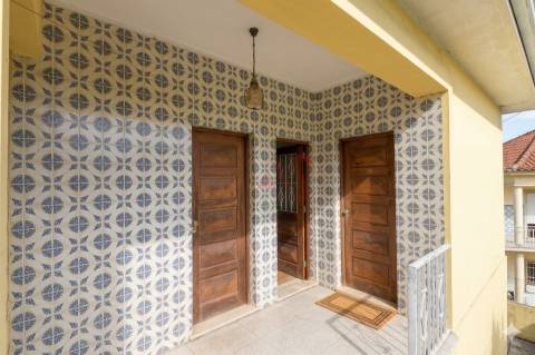 Moradia T2 em Lamelas – Guimarei | Espaço, privacidade e excelente exposição solar