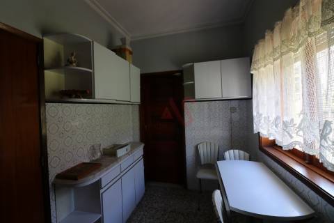 Moradia T2 em Lamelas – Guimarei | Espaço, privacidade e excelente exposição solar