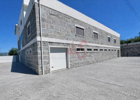 Espaço Comercial em Carvalhosa de 2 Andares, Paços de Ferreira