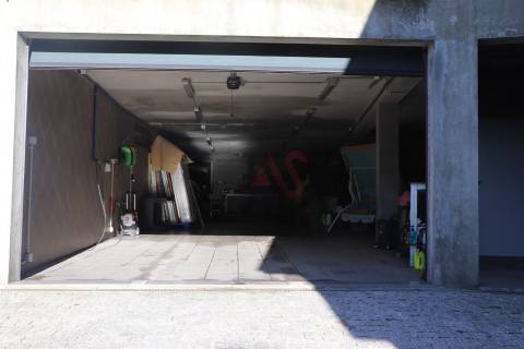 Moradia T3 para Restauro em Sendim, Felgueiras