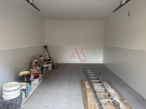 Excelente Apartamento T3 com Garagem Fechada – Águas Santas
