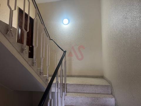 Excelente Apartamento T3 com Garagem Fechada – Águas Santas