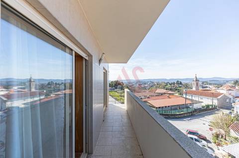 Apartamento T3 em Mesão Frio, Guimarães com 130 m2