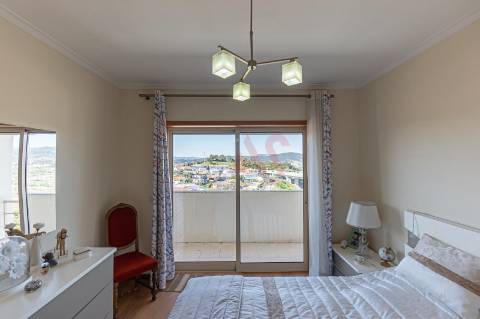 Apartamento T3 em Mesão Frio, Guimarães com 130 m2