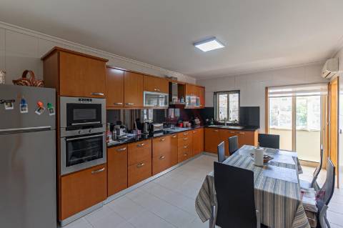 Apartamento T3 em Mesão Frio, Guimarães com 130 m2