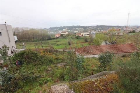 Moradia T4 para Restauro em Croca, Penafiel – Excelente Oportunidade de Investimento