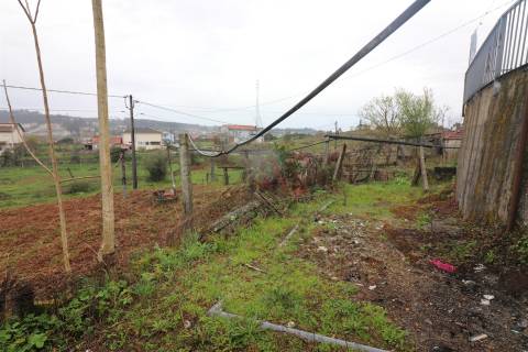 Moradia T4 para Restauro em Croca, Penafiel – Excelente Oportunidade de Investimento