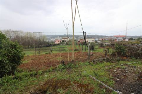 Moradia T4 para Restauro em Croca, Penafiel – Excelente Oportunidade de Investimento