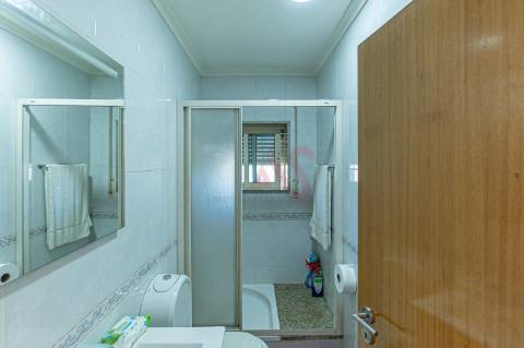 Moradia T3 de Gaveto em Brito, Guimarães