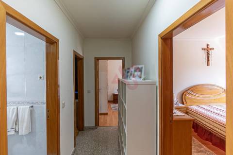 Moradia T3 de Gaveto em Brito, Guimarães