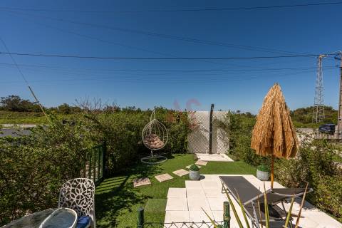 Andar Moradia T2 com vista mar e montanha a 800m da praia – Afife
