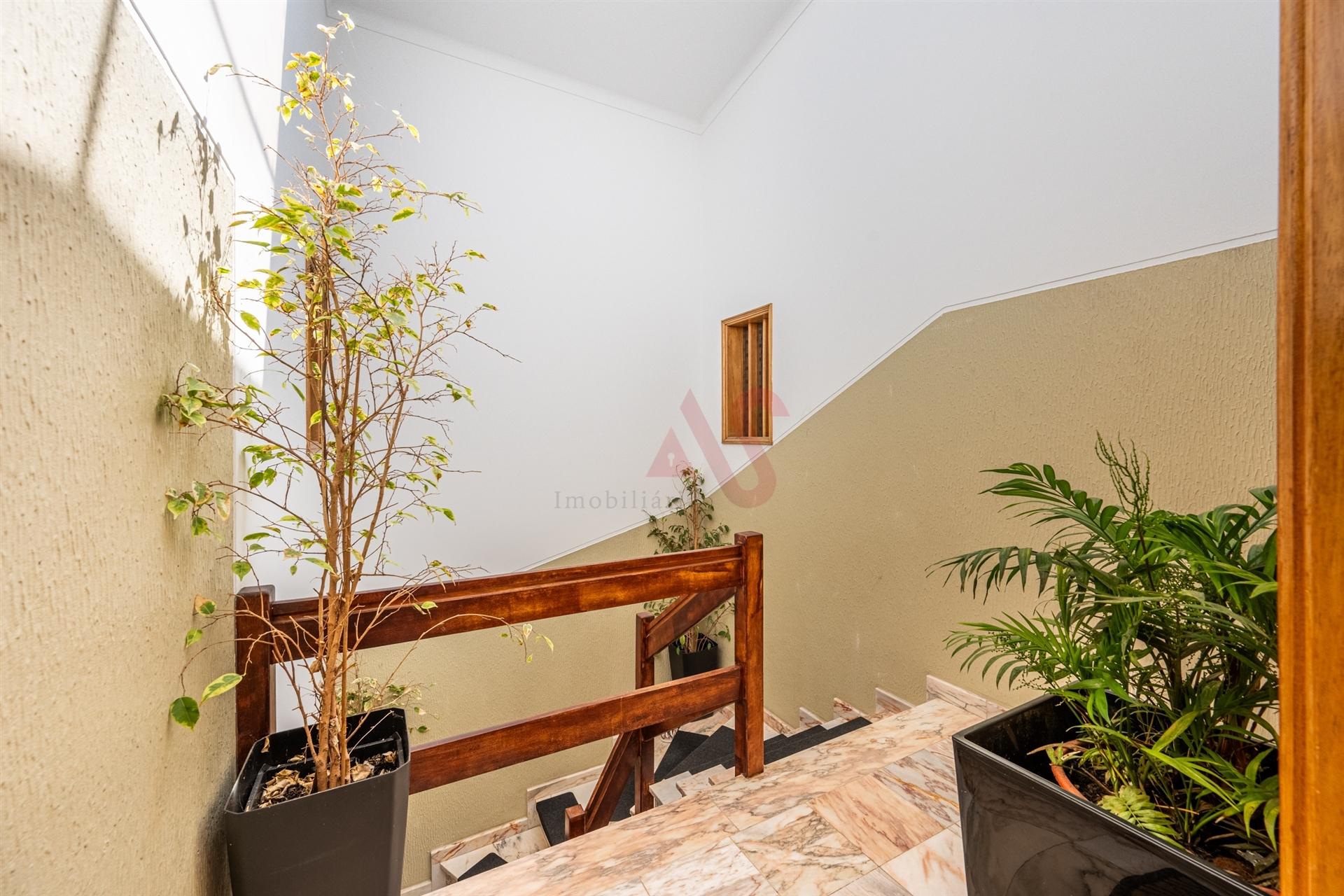 Andar Moradia T2 com vista mar e montanha a 800m da praia – Afife