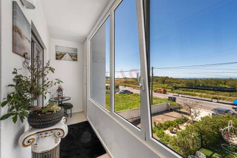 Andar Moradia T2 com vista mar e montanha a 800m da praia – Afife
