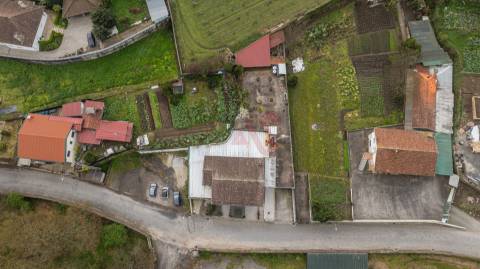 Restaurante + Moradia T3 + Terreno para Construção em Roriz, Santo Tirso