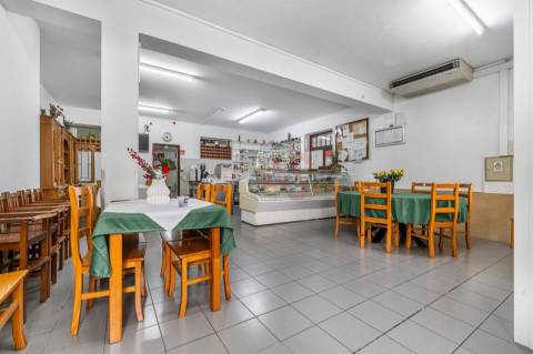 Restaurante + Moradia T3 + Terreno para Construção em Roriz, Santo Tirso