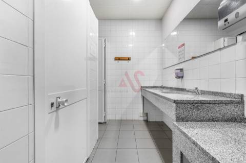 Restaurante + Moradia T3 + Terreno para Construção em Roriz, Santo Tirso