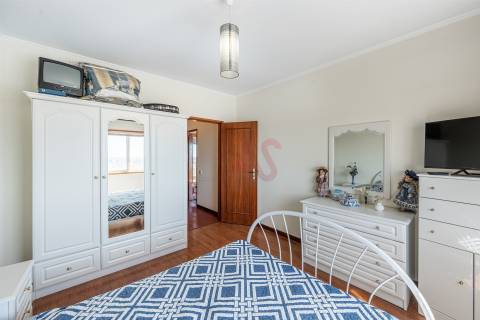 T1 em Aver-o-Mar a 10 min da praia | Último piso | Garagem | Potencial T2