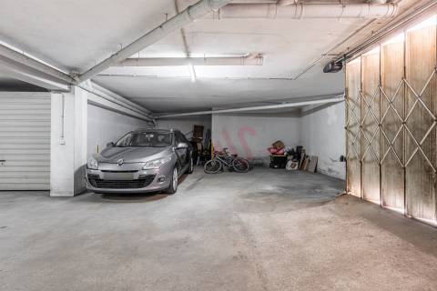 T1 em Aver-o-Mar a 10 min da praia | Último piso | Garagem | Potencial T2