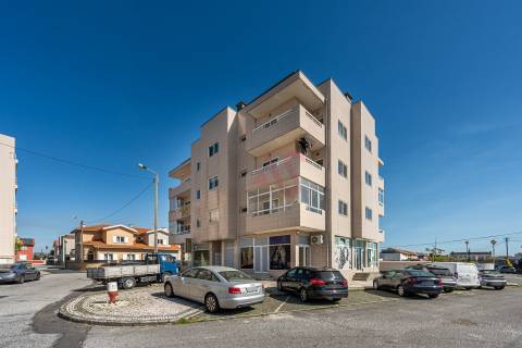 T1 em Aver-o-Mar a 10 min da praia | Último piso | Garagem | Potencial T2