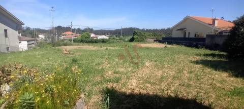 Terreno urbano com 745 m² em Macieira da Maia – Vila do Conde