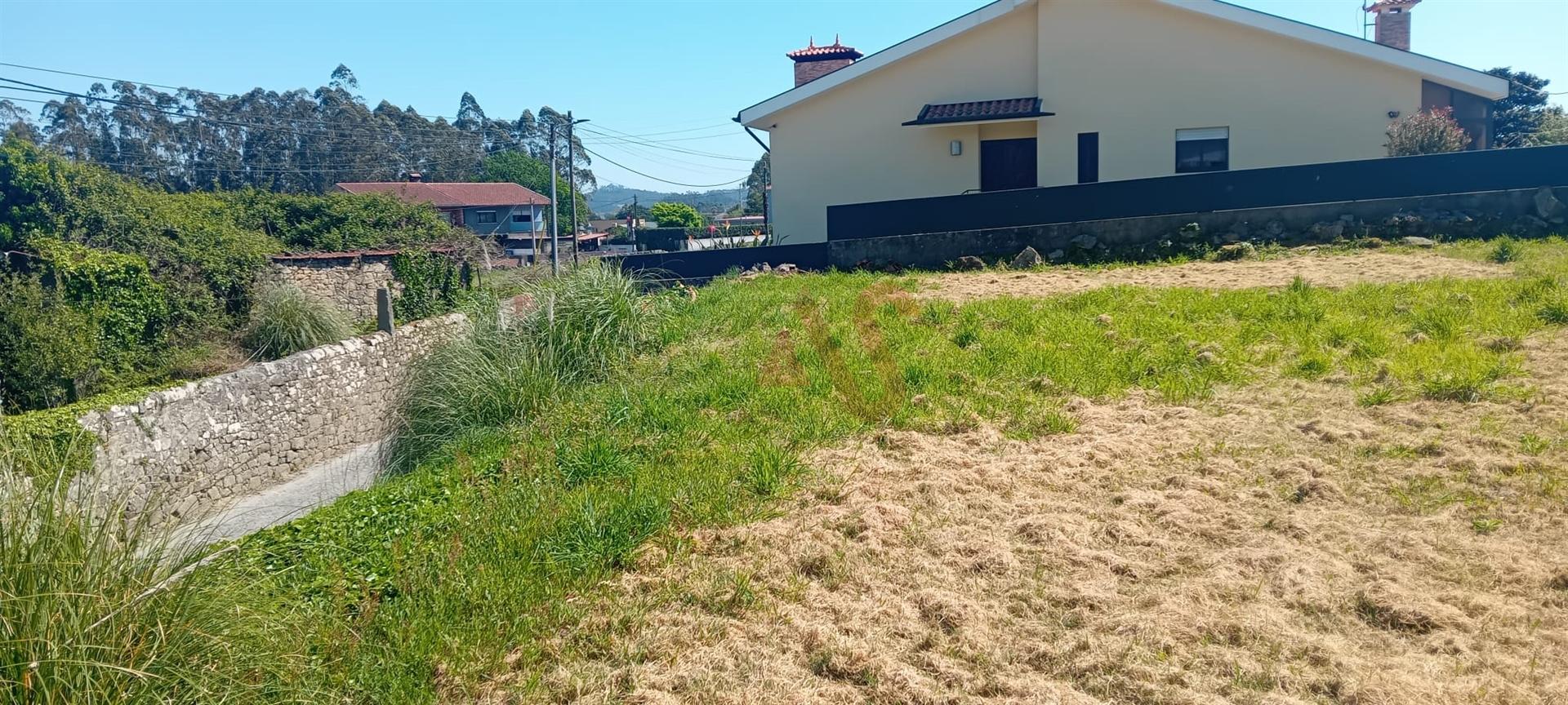 Terreno urbano com 745 m² em Macieira da Maia – Vila do Conde