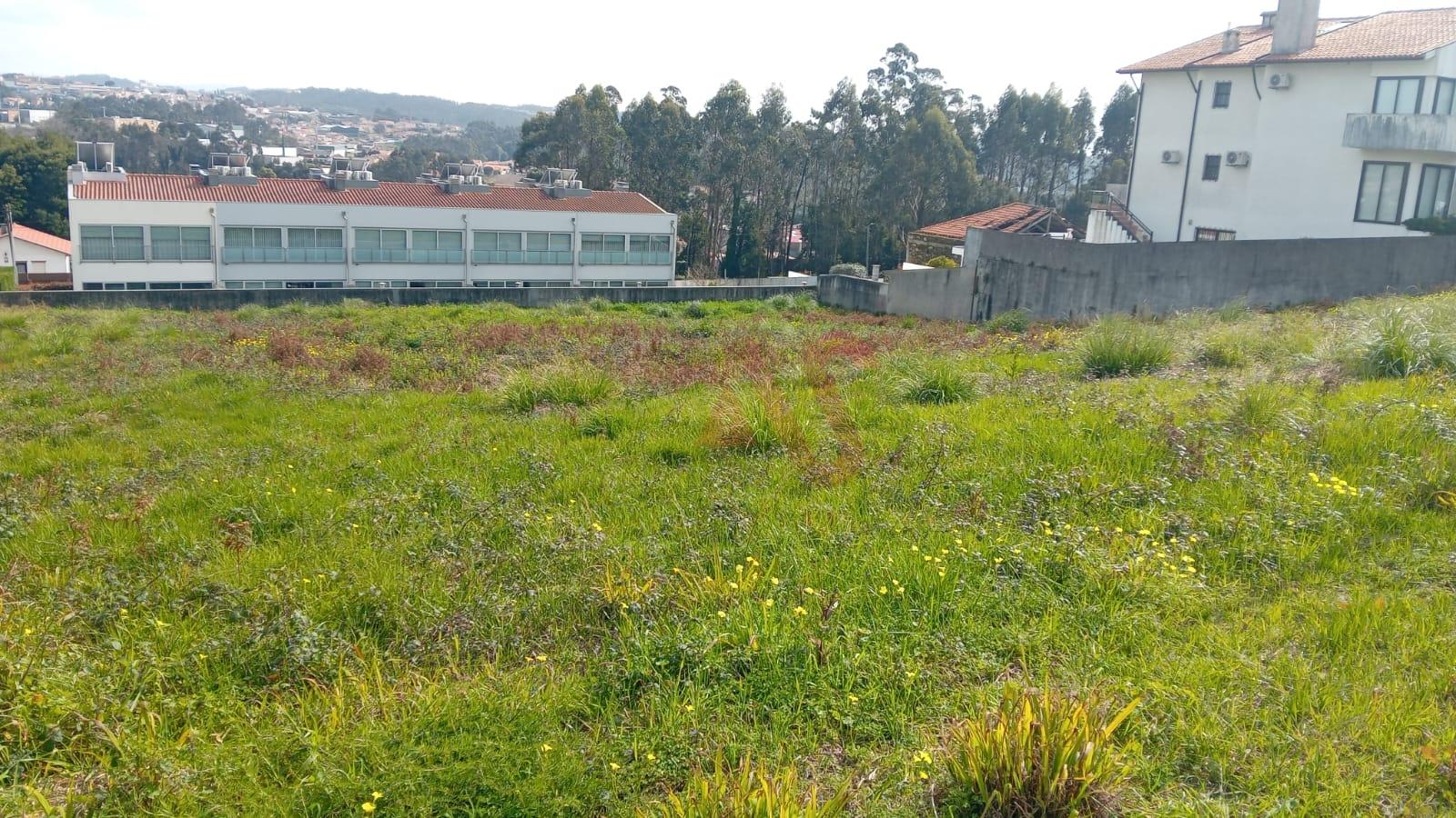 Terreno urbano com PIP aprovado e 2.583m² |Excelente oportunidade de investimento |Santa Maria Feira