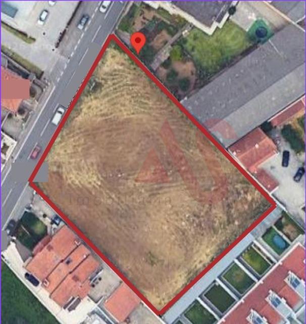 Terreno urbano com PIP aprovado e 2.583m² |Excelente oportunidade de investimento |Santa Maria Feira
