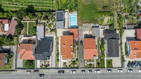 Moradia T5 com Piscina em Silvares, Guimarães