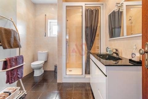 Moradia T5 com Piscina em Silvares, Guimarães
