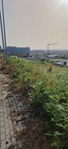 Terreno de 432 m² para Construção com Projeto Aprovado em Ruivães, Vila Nova de Famalicão