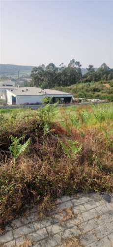 Terreno de 432 m² para Construção com Projeto Aprovado em Ruivães, Vila Nova de Famalicão