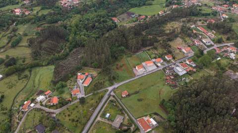 Terreno de 7153 m2 com Potencial de Construção em Monte Córdova – Santo Tirso