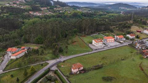 Terreno de 7153 m2 com Potencial de Construção em Monte Córdova – Santo Tirso
