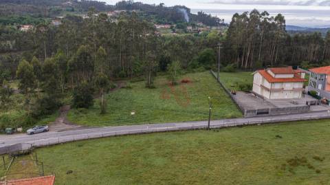 Terreno de 7153 m2 com Potencial de Construção em Monte Córdova – Santo Tirso