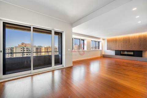 Apartamento T4 Duplex em São Victor, Braga – Exclusividade, Espaço e Conforto