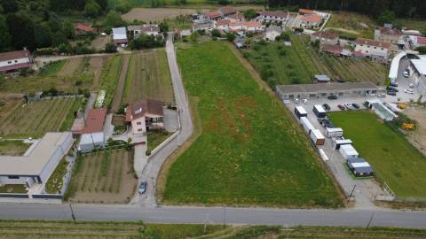 Terreno em Idães, Felgueiras com 6.500 m² para construção