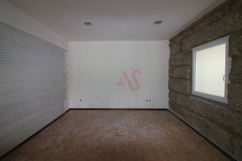 Loja para Arrendamento no Centro de Vizela – 50 m² | 850€/mês