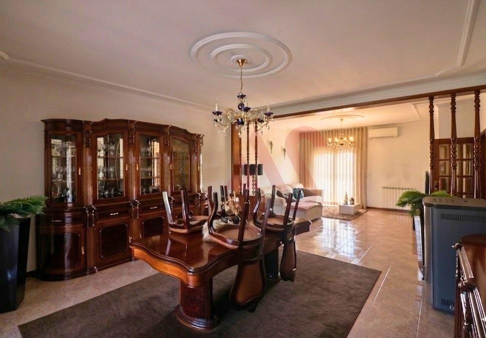 Moradia T8+1 em Serzedelo, Guimarães