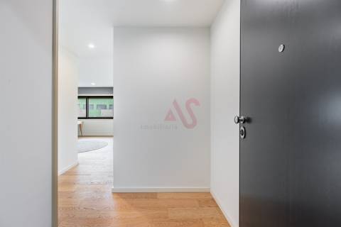 Apartamento T0 (Estúdio) em Guimarães – Moderno, Funcional e com Garagem