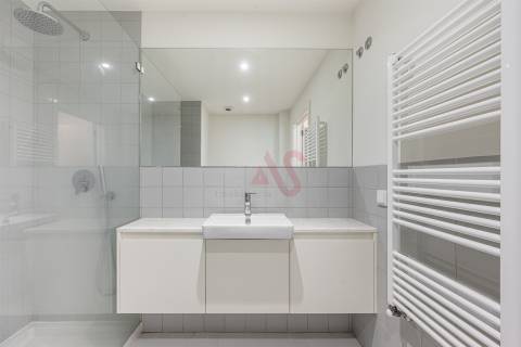 Apartamento T0 (Estúdio) em Guimarães – Moderno, Funcional e com Garagem