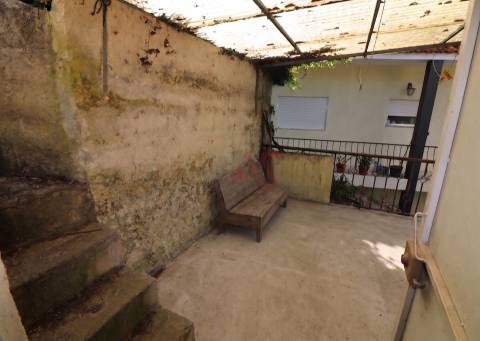 Moradia T4 em São Jorge de Vizela, Felgueiras | 139.000€