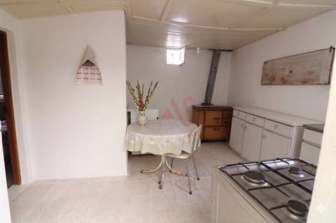 Moradia T4 em São Jorge de Vizela, Felgueiras | 139.000€