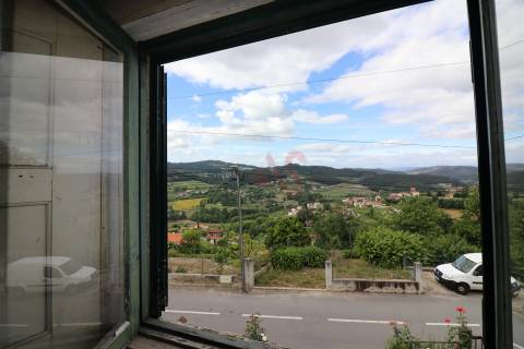 Moradia T4 em São Jorge de Vizela, Felgueiras | 139.000€