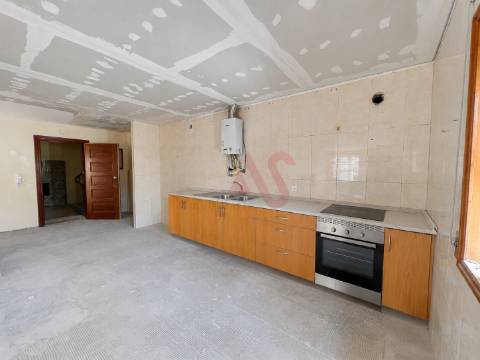 Apartamento T4 Remodelado na Póvoa de Varzim, Porto